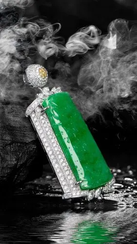 帝王绿翡翠镶嵌钻石吊坠拍摄kv拍摄 广告摄影 珠宝摄影