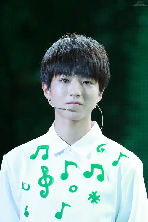 王俊凯# #tfboys王俊凯# #tfboys# 151108 组合成员生日会 cr:黑乙k