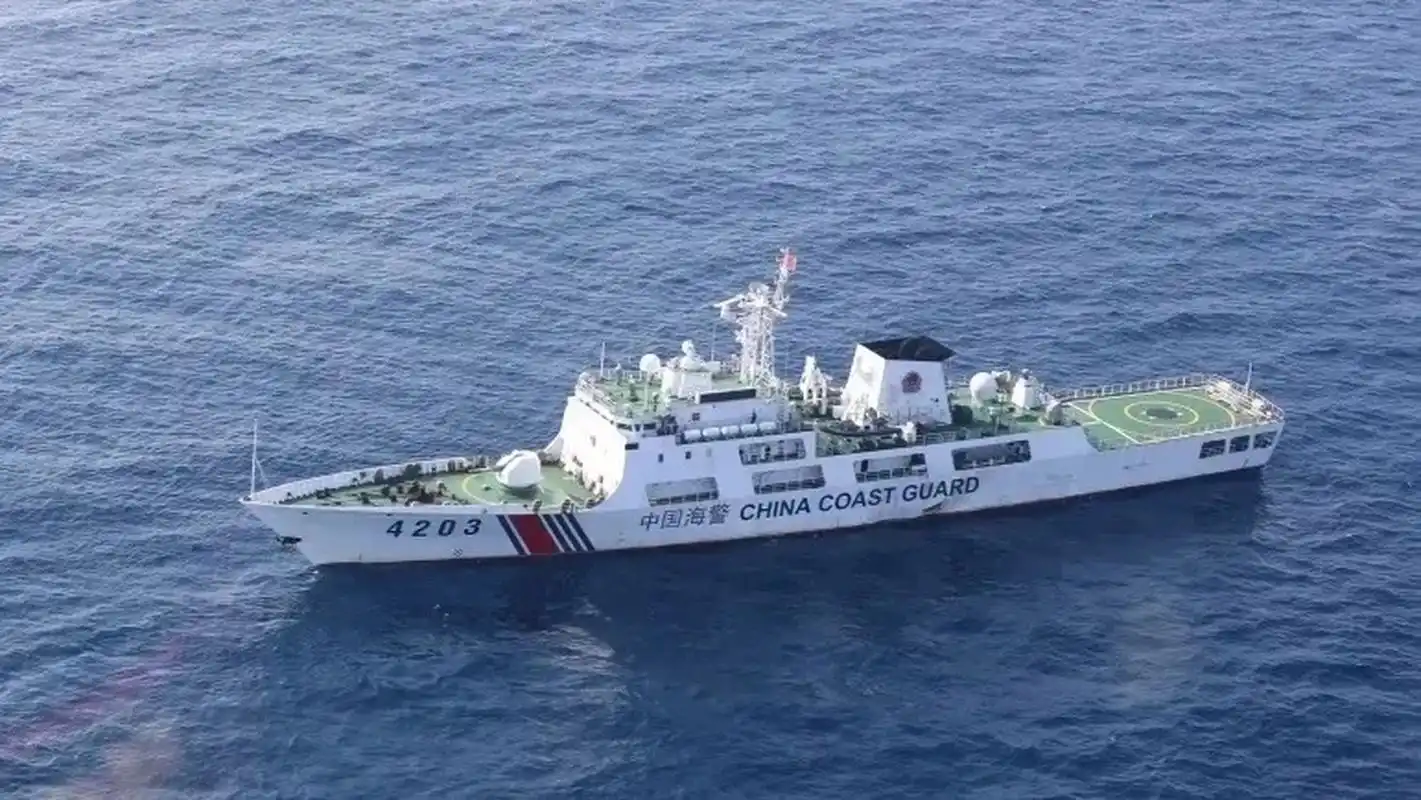 中国🇨🇳海警4203珊瑚舰 718型巡逻舰 该舰原舷号为45111.