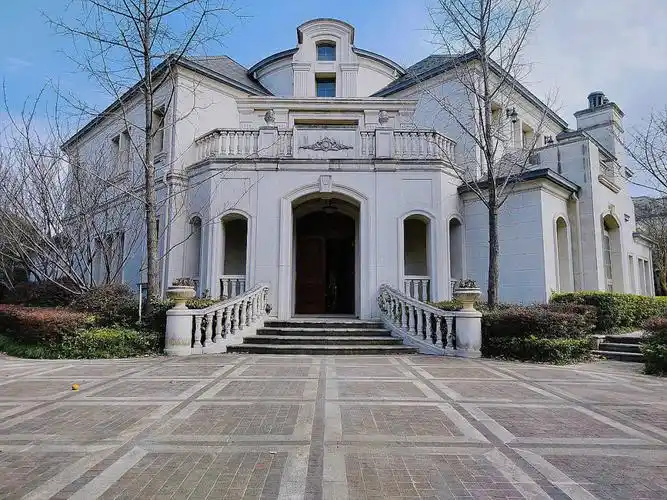 上海豪宅绿城玫瑰园