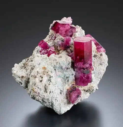 矿物颜色形成大揭秘|明度|宝石|色光|致色_网易订阅