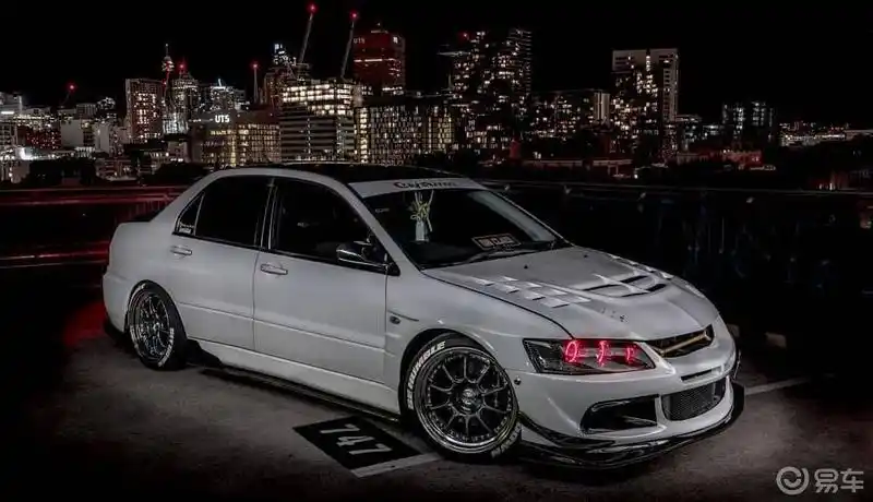 evo7的经典毋庸置疑但经典如果不改就对不起本身的经典这种运动风格