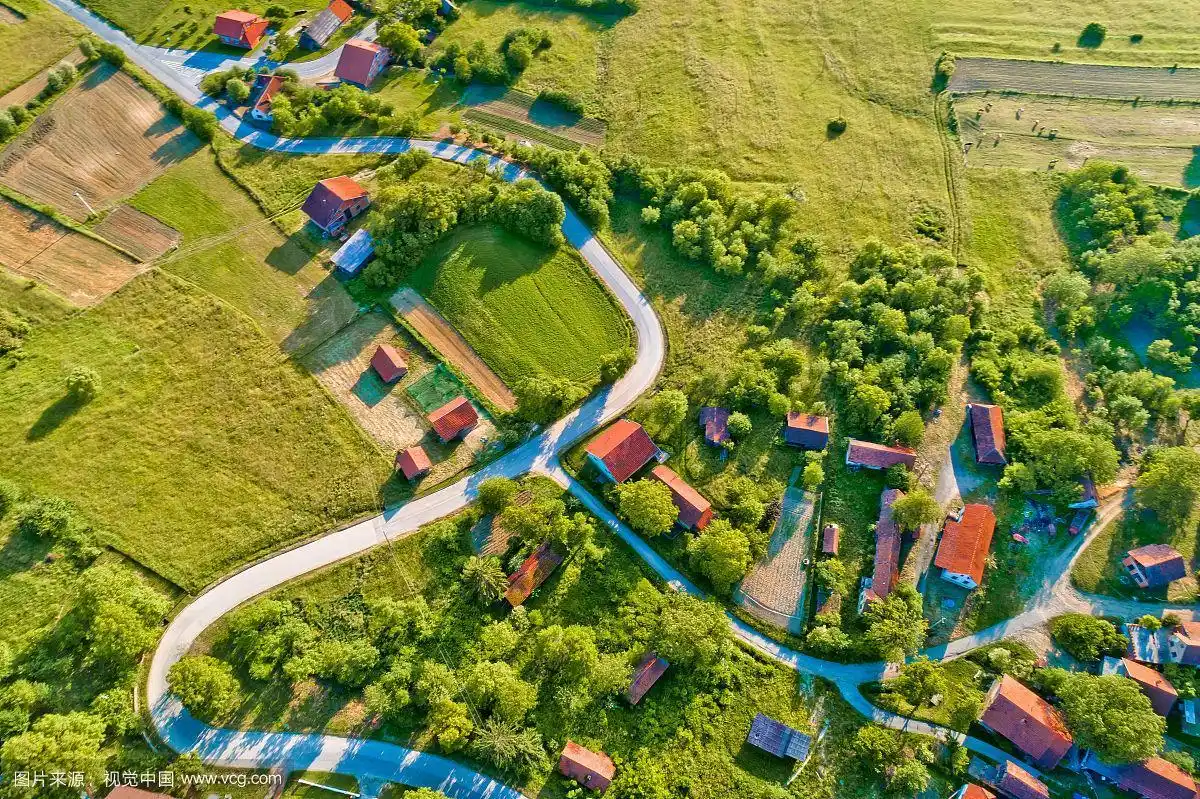 克罗地亚农村村庄鸟瞰图