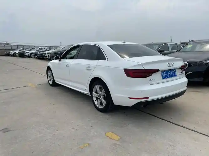 5万!18年白色奥迪a4l 40 tfsi 进取型,南通0过户13万公里