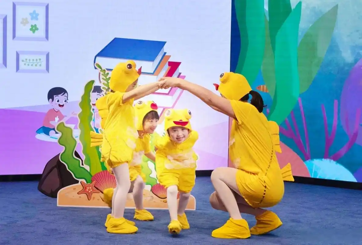 点亮阅读之灯 | 省妇联,福建新华发行集团举办儿童绘本情景剧展演活动