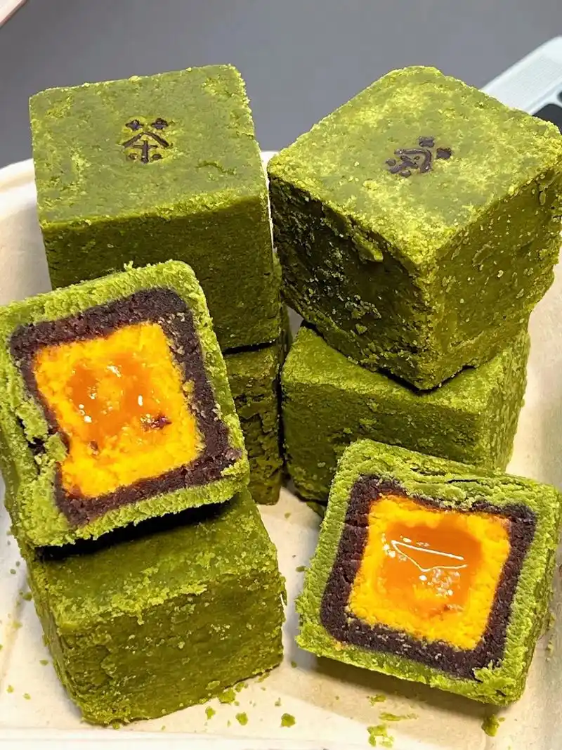 奶奶的,我为什么才吃到啊啊啊01!抹茶月饼…谁懂啊01  - 抖音