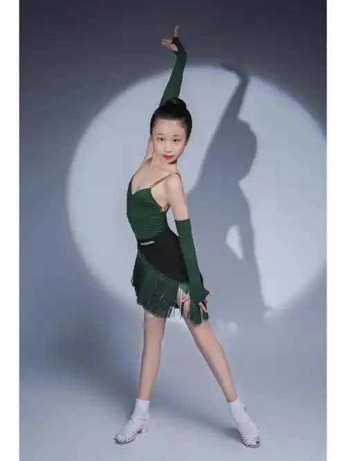 拉丁舞艺术照拉丁舞形象照学员湘儿