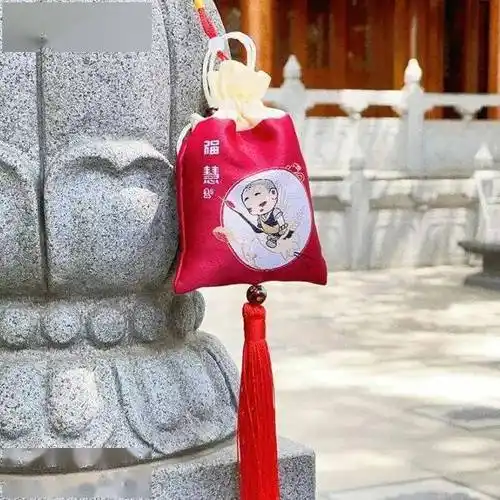 药香祛灾气香囊藏吉祥这里有一份高僧加持的法宝等您领取
