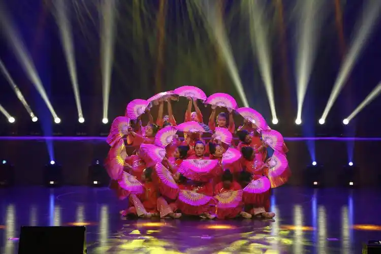 2016荣耀盛典舞蹈《茉莉花》