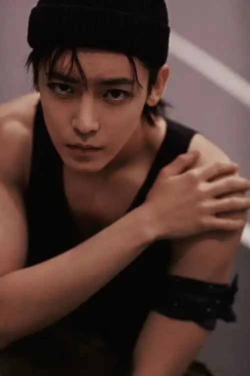 侯明昊街头篮球复古氛围感图片侯明昊图片