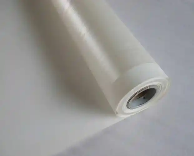 之后再进行吸塑,各种亚光高光,不同花色以及不同质感的pvc吸塑膜,使得