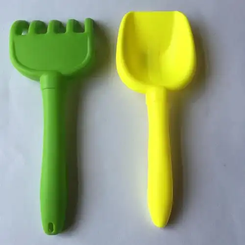 新品环保磨砂材质儿童玩沙抹平工具太空铲子戏水