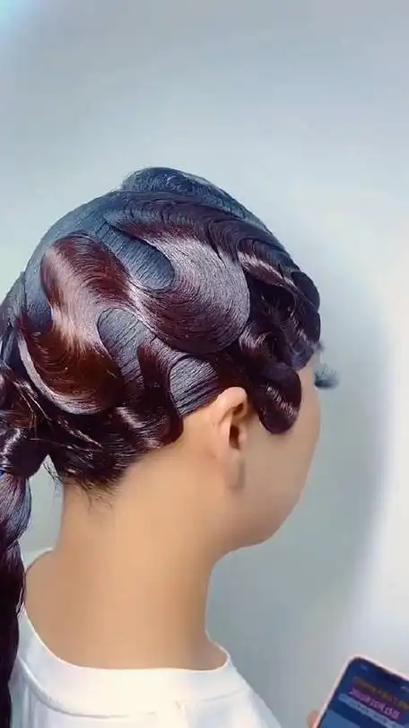 拉丁舞手推波纹发型教程,这至少得用两瓶发胶吧