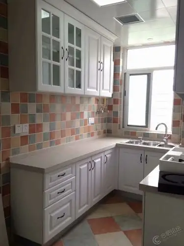 【现场实景】厨房里的砖夹橱柜,使用20年也不会发霉变形