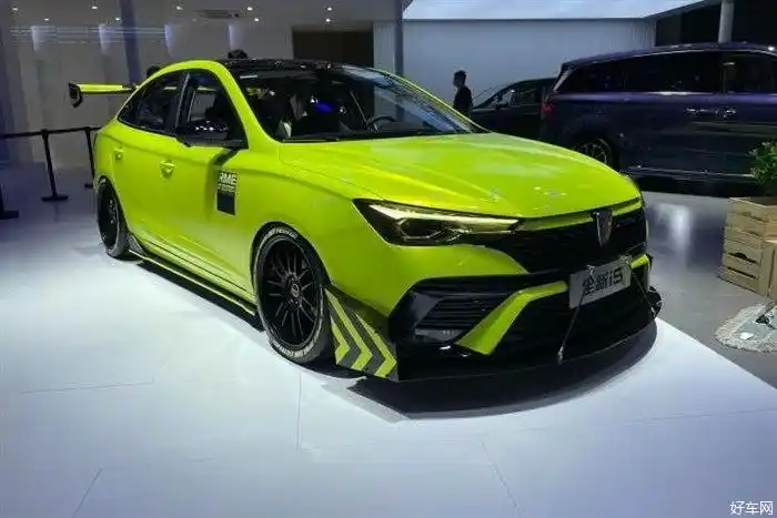 2021成都车展:荣威i5改装版正式亮相