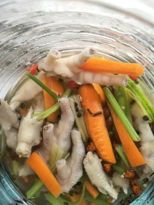 薄情女王@做的傣味柠檬泡鸡脚