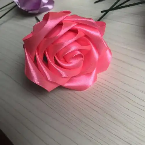 diy丝带玫瑰花材料包仿真玫瑰纯手工彩带花瓣半成品情人节礼物