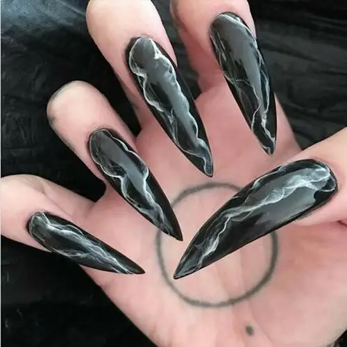 吸血鬼美甲,酷毙了