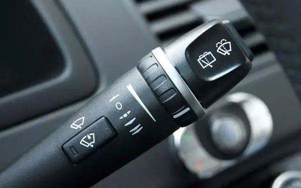 刮水器工作原理刮水器的作用