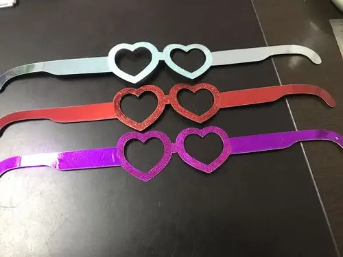 网上价格只供参考 装扮道具纸眼镜,各类白卡纸,白板纸,金银卡纸