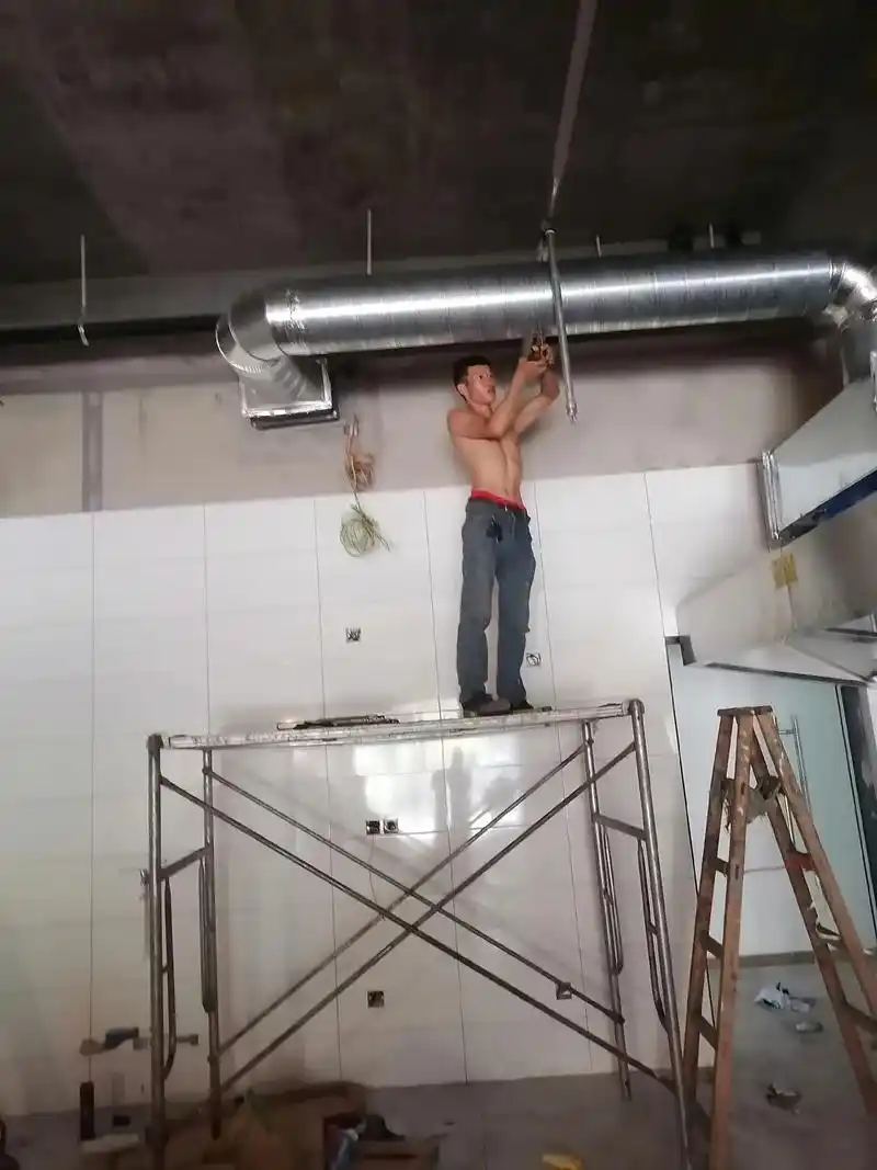 专业定做油烟罩,通风管道与安装.清风,消防,工⺁除尘等.承 - 抖音