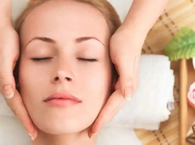 美容保养,做一下还是挺好的,脸部更需要放松与护理