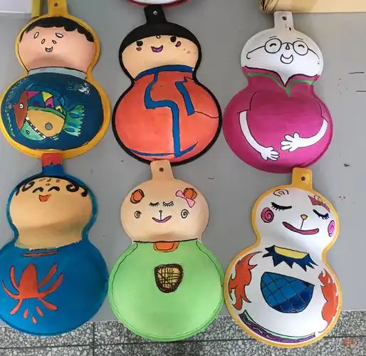 第一小学乡村少年宫--马勺,葫芦画活动小组