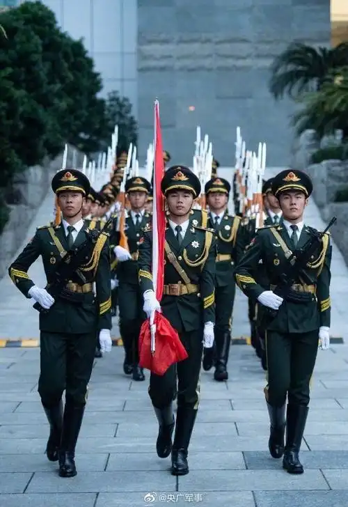 我是中国人民解放军军人,我为祖国站岗|新中国_网易订阅