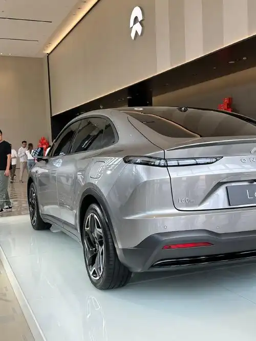 乐道看了!实车比图片好看!#乐道汽车##橙意满满乐道用户面对面##蔚来