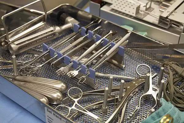 手术工具