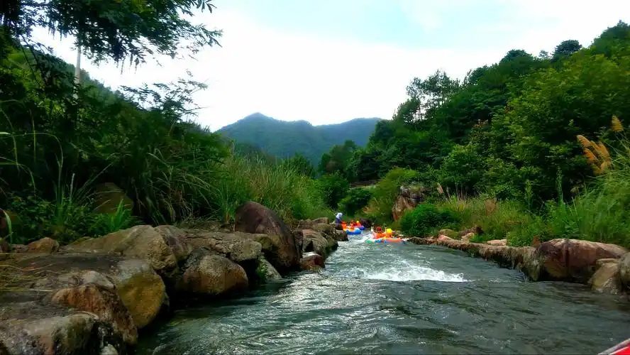 新昌小黄山漂流
