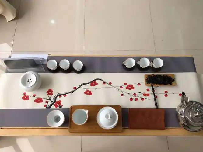 南昌一专开展学生茶席设计竞赛暨首个国际茶日活动