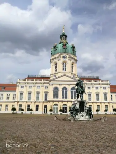 其它 访问柏林夏洛腾堡宫2018年9月i7日 夏洛滕堡宫是德国柏林现存最