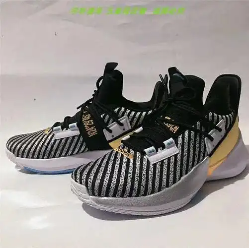 安踏篮球鞋要疯5