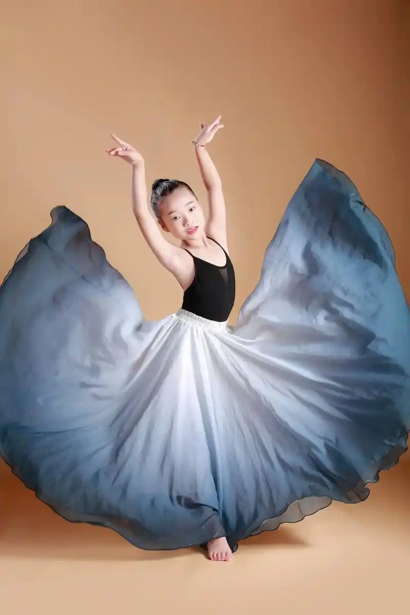 爱跳舞的女孩 学舞蹈的小女孩9799 这是你的第一套舞蹈艺术照