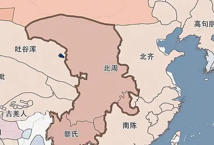 于是他自封丞相,让傀儡皇帝元善见做东魏的旗帜.