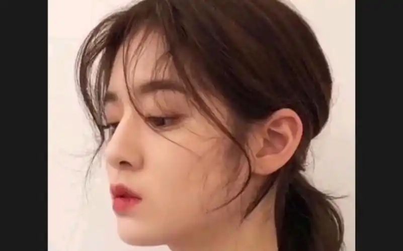 【女生发型】瘦脸龙须刘海烫发,换上让脸小一圈