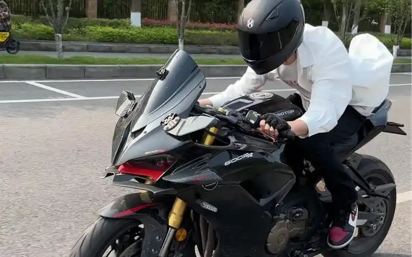 你不明白 骑上机车有多帅