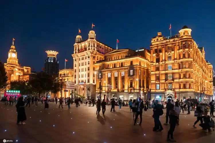 上海外滩夜色繁华 浦江两岸城市风景迷人