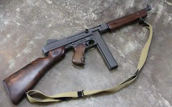 我的最爱:汤姆森冲锋枪.超强火力,战壕寸草不生