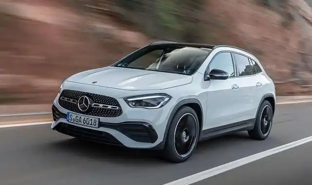 奔驰最小的suv全面应用家族化设计,品一品改款后的新gla