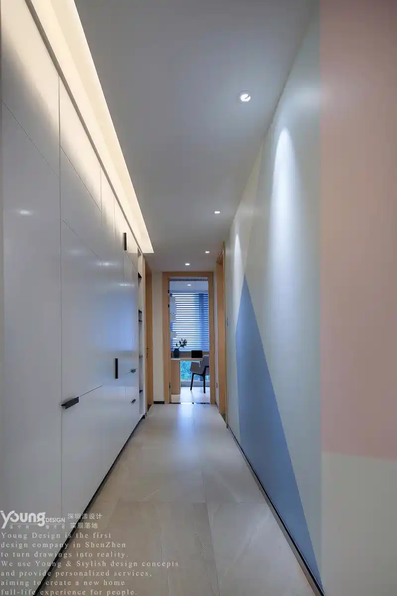 现代简约风三居走廊装修效果图