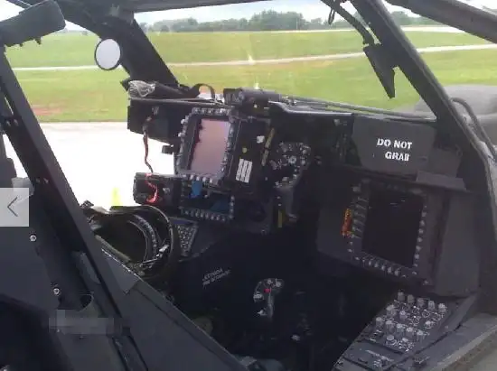 阿帕奇武装直升机座舱