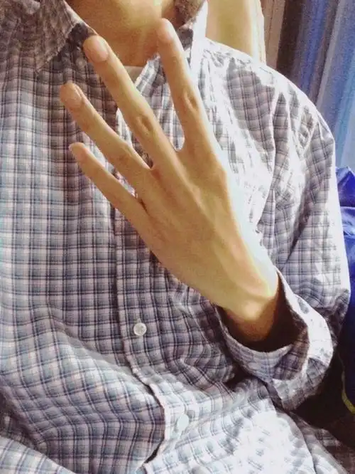 美手控!手好看的男生很加分!