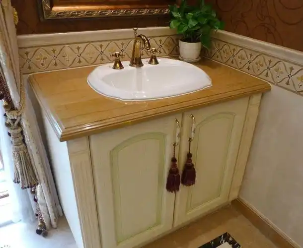 田园风格卫生间洗手盆装修效果图