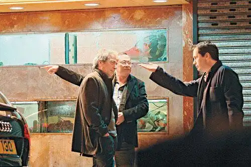 杜琪峰柏林争奖失败 返港陪老友吃大餐(组图)