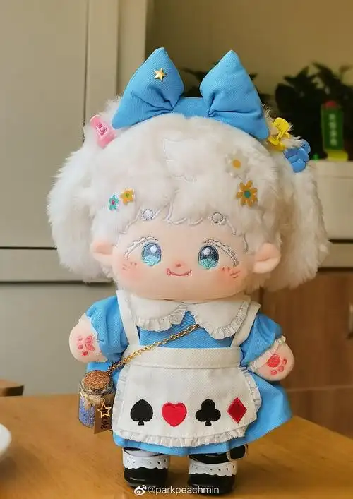 牙牙呜小团,还未出货,正在被乐萌鸽中,预计十月份之后才能出货,真正的