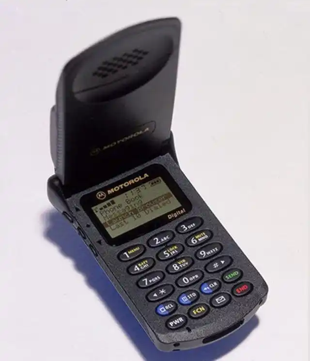 1995年,爱立信推出gh337,这是第一部进入中国大陆的非大哥大gsm手机.