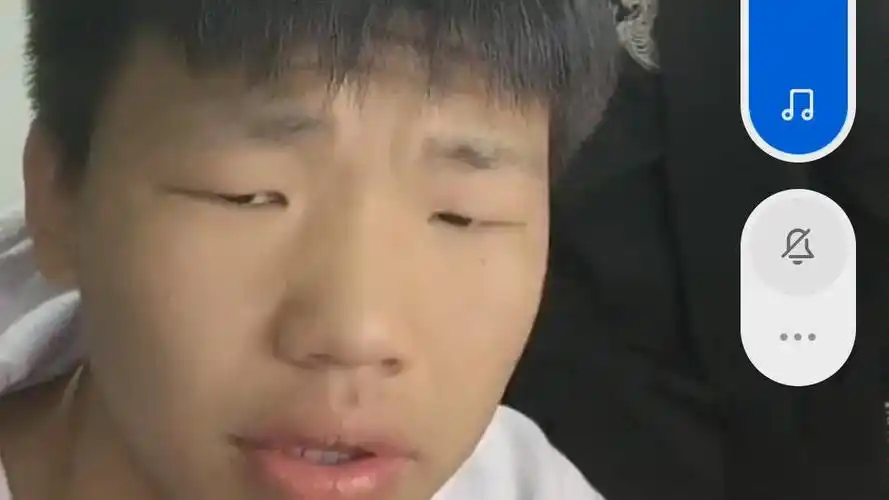 农村国宝辱骂观众.快手的乐色什么时候才能消失?