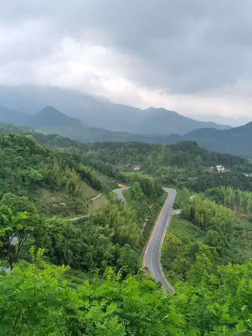 天高云淡 溪横水远